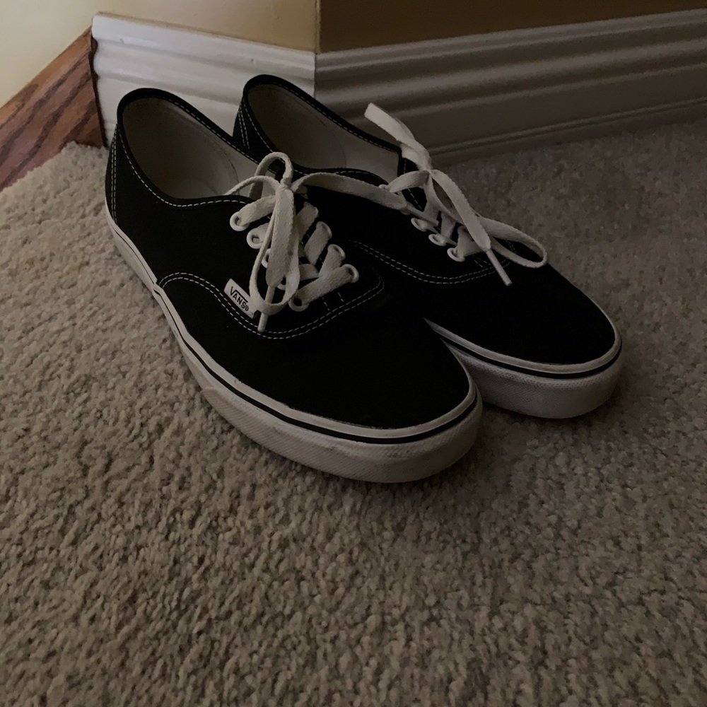 Black and white Authentic vans